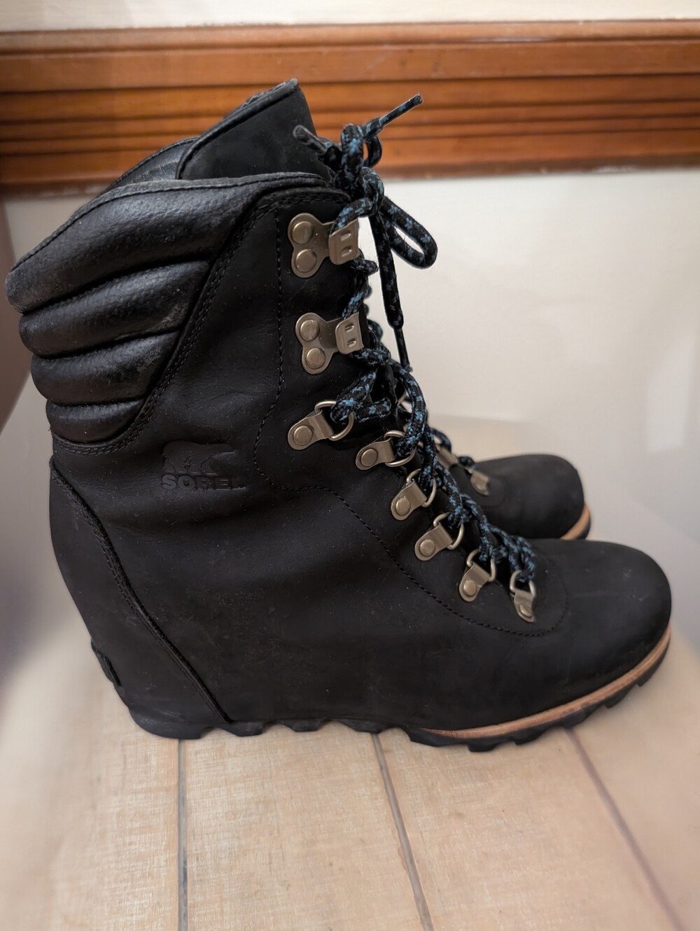 Sorel Women's Conquest Wedge Boots